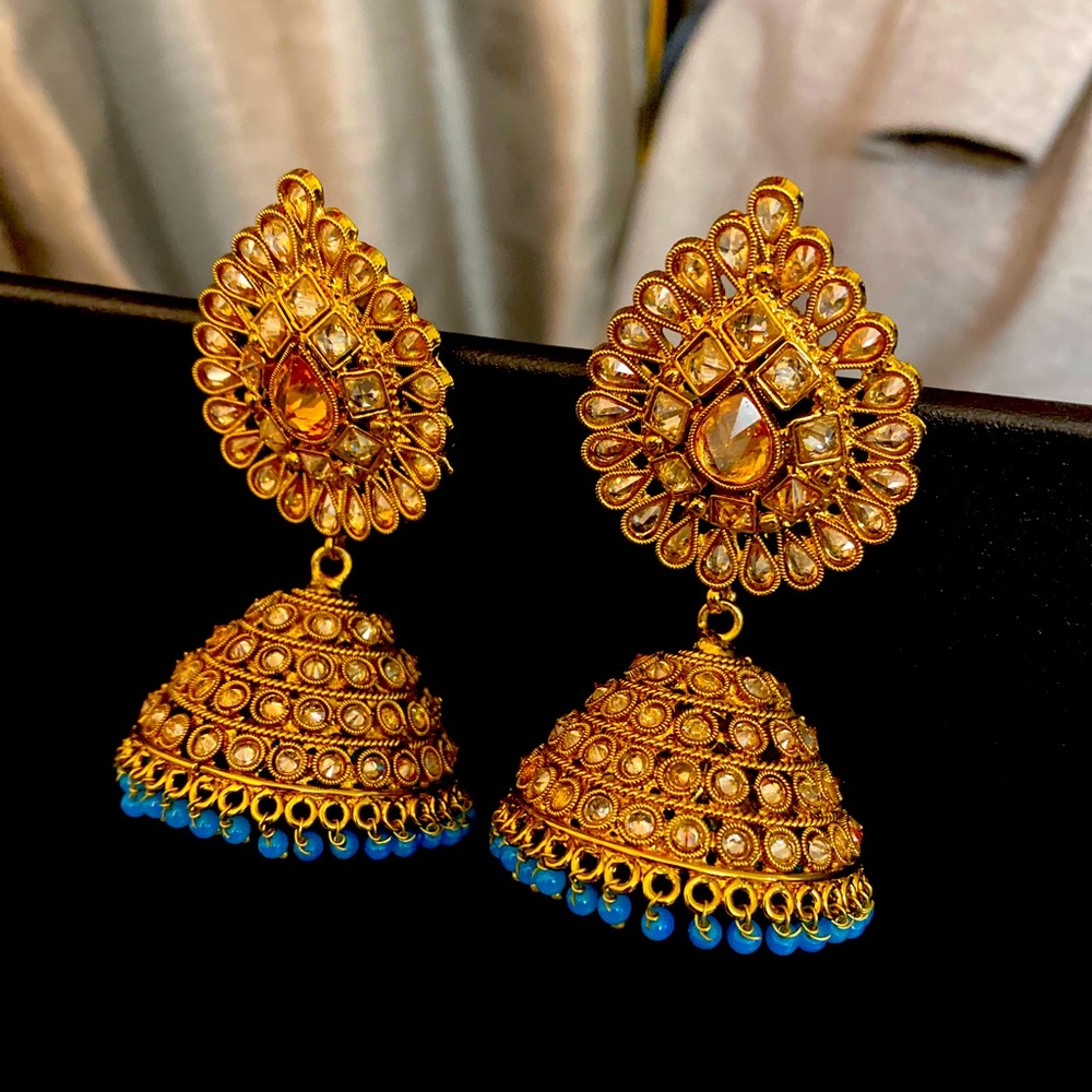 Jhumki- Indian/Pakistani earrings